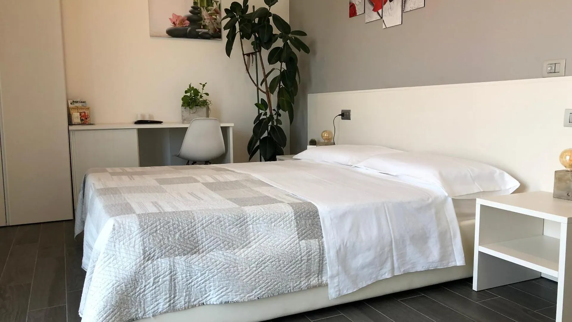 B&B Villa Del Lago Desenzano del Garda Italy